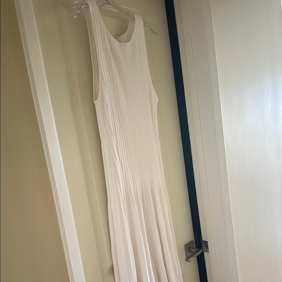 Aritzia white maxi Dress - Picture 4 of 6